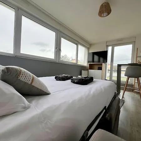 Apartment 2 Prsn / Proche Gare-viotte / Garage Prive *