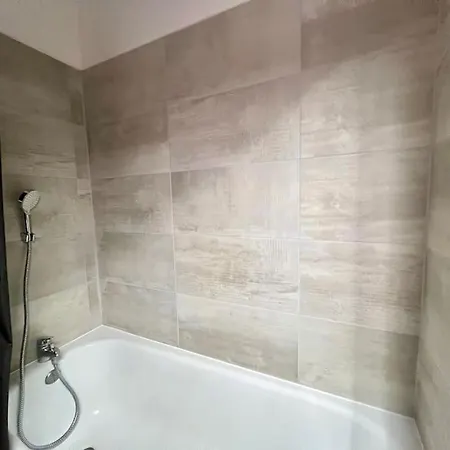 2 Prsn / Proche Gare-viotte / Garage Prive Apartment *