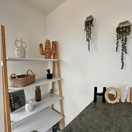 Apartment 2 Prsn / Proche Gare-viotte / Garage Prive